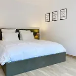 New Duplex 147 M Modern, Spacious 13 People Apartamento