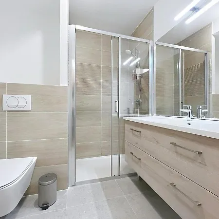 New Duplex 147 M Modern, Spacious 13 People * לה פלאנייה